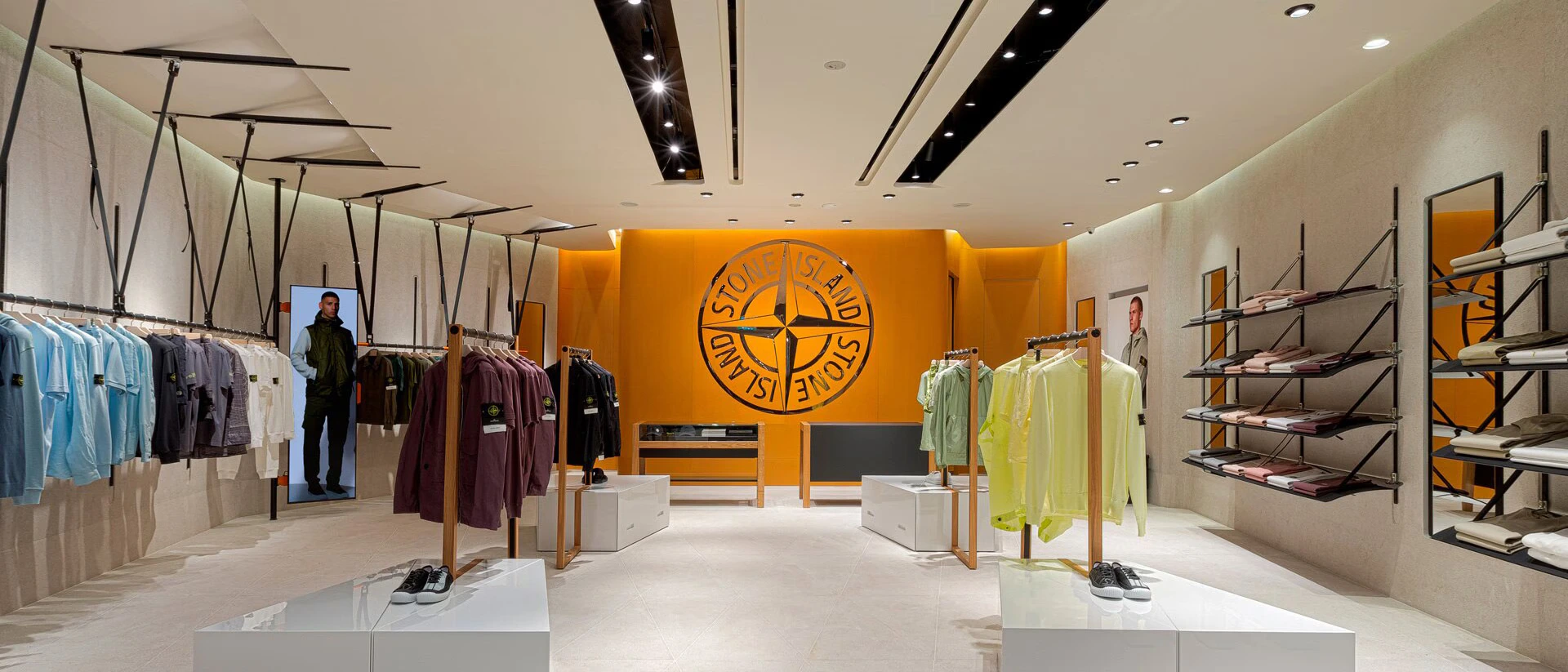 Banner 1 - Stone Island France Outlet