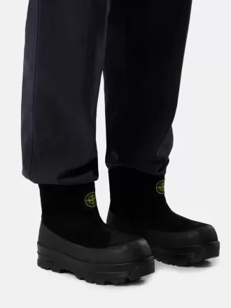 Bottines avec semelle Vibram® pour l’absorption des chocs. Bottines avec semelle Vibram® pour l’absorption des chocs.