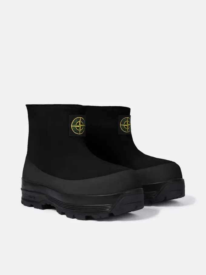 Bottines avec semelle Vibram® pour l’absorption des chocs. Bottines avec semelle Vibram® pour l’absorption des chocs.