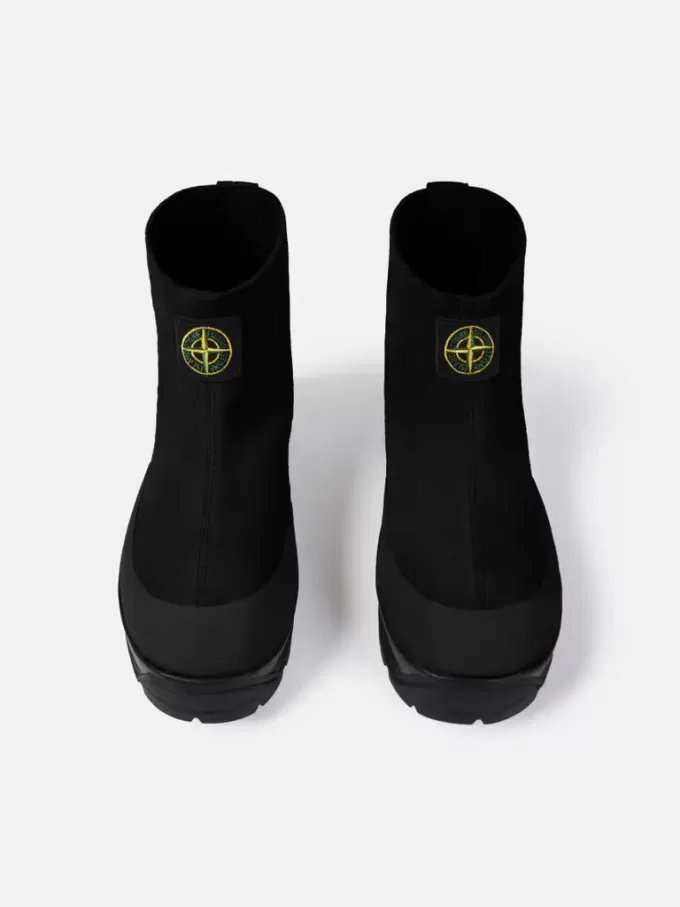Bottines avec semelle Vibram® pour l’absorption des chocs. Bottines avec semelle Vibram® pour l’absorption des chocs.