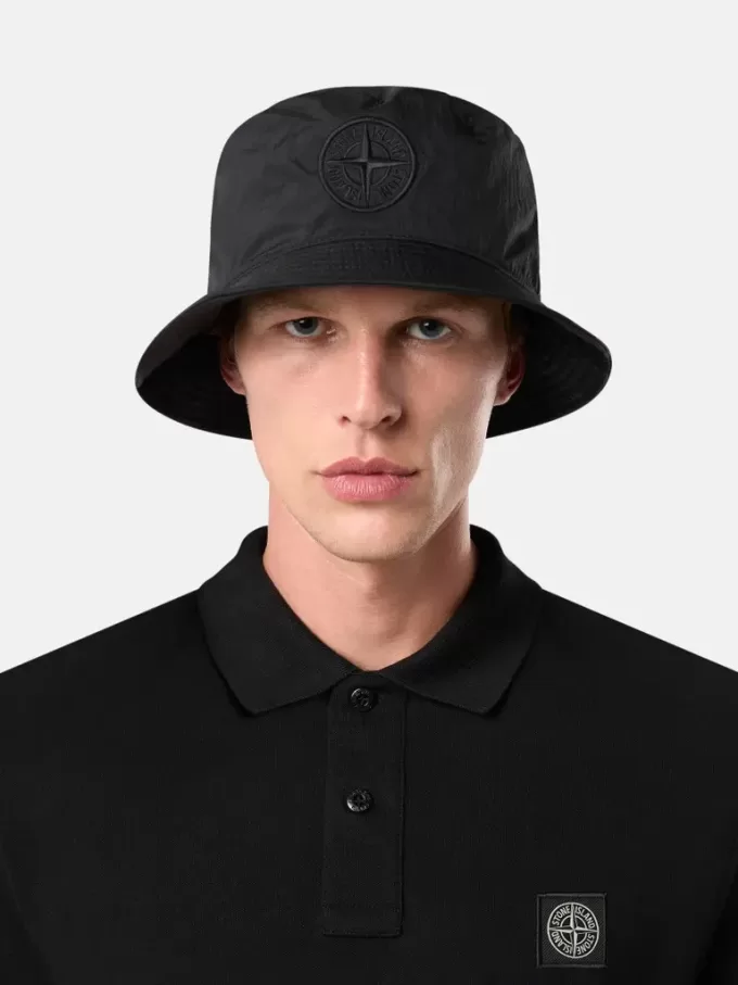 Chapeau bob avec doublure en maille et broderie Compass Chapeau bob avec doublure en maille et broderie Compass