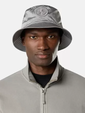 Chapeau bob avec doublure en maille et broderie Compass Chapeau bob avec doublure en maille et broderie Compass