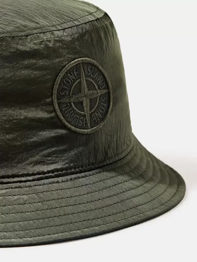 Chapeau bob avec doublure en maille et broderie Compass Chapeau bob avec doublure en maille et broderie Compass