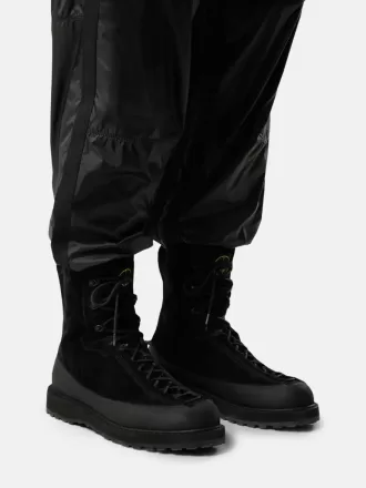 Chaussures de randonnée à double laçage et semelle crantée Chaussures de randonnée à double laçage et semelle crantée