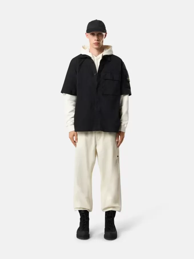 Chemise à manches courtes confortable avec poches poitrine et manches Chemise à manches courtes confortable avec poches poitrine et manches