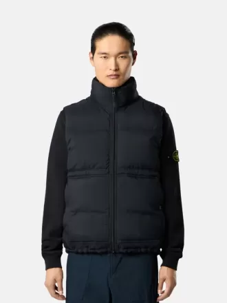 Gilet avec finition déperlante et poches à boutons-pression Gilet avec finition déperlante et poches à boutons-pression