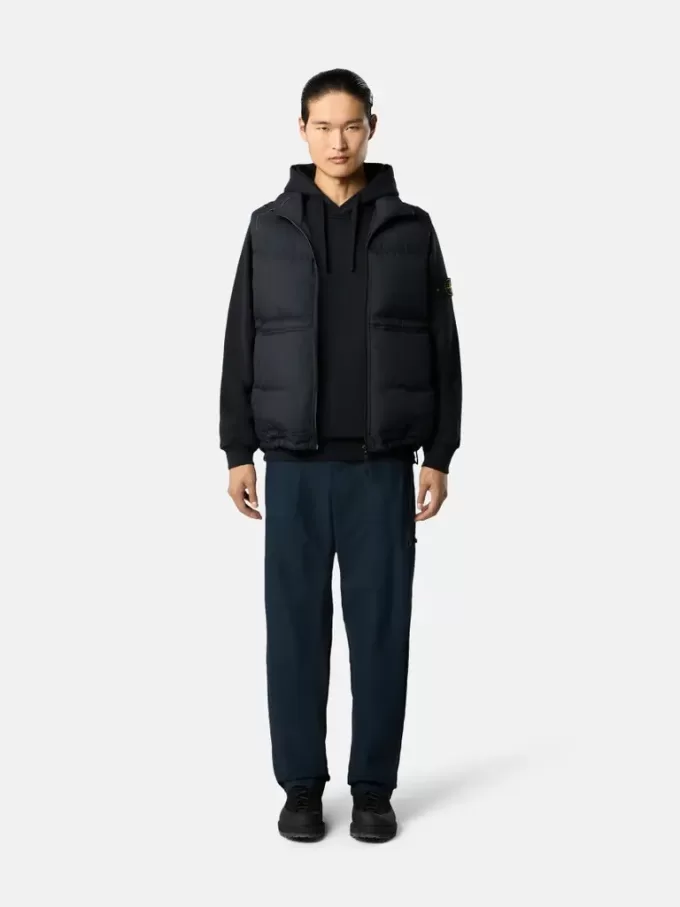 Gilet avec finition déperlante et poches à boutons-pression Gilet avec finition déperlante et poches à boutons-pression