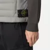 Gilet en duvet avec tunnels sans coutures et traitement anti-chute. Gilet en duvet avec tunnels sans coutures et traitement anti-chute.