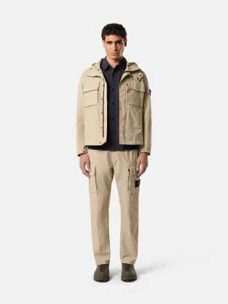 Pantalon cargo coupe classique avec poches à boutons-pression et zippées Pantalon cargo coupe classique avec poches à boutons-pression et zippées