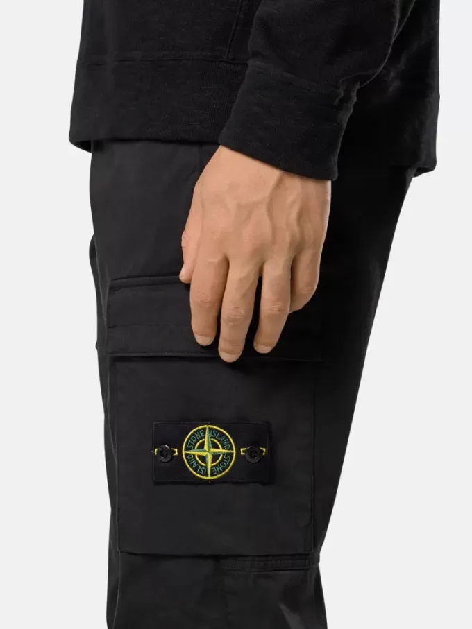 Pantalon cargo coupe regular-tapered avec taille élastiquée Pantalon cargo coupe regular-tapered avec taille élastiquée