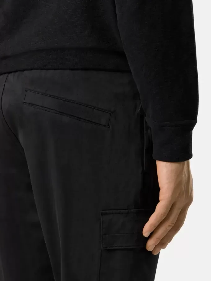 Pantalon cargo coupe regular-tapered avec taille élastiquée Pantalon cargo coupe regular-tapered avec taille élastiquée