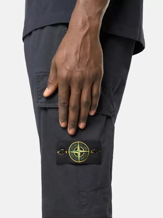 Pantalon cargo skinny avec poches à boutons-pression Pantalon cargo skinny avec poches à boutons-pression