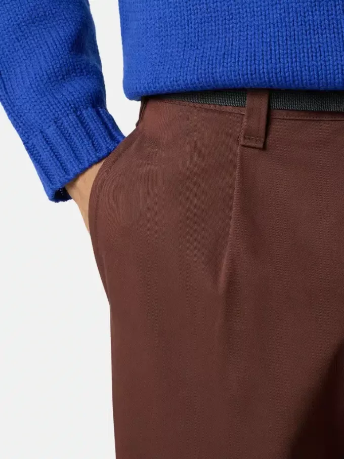 Pantalon chino ample avec ceinture en nylon Pantalon chino ample avec ceinture en nylon