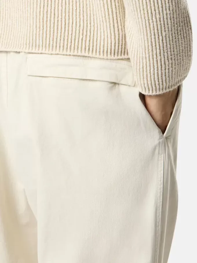 Pantalon de survêtement ample avec poches à boutons-pression et zippées Pantalon de survêtement ample avec poches à boutons-pression et zippées