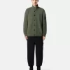 Pantalon de survêtement coupe classique avec poche à soufflet sur la jambe. Pantalon de survêtement coupe classique avec poche à soufflet sur la jambe.