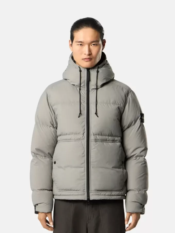 Parka en duvet imperméable avec poches à boutons-pression Parka en duvet imperméable avec poches à boutons-pression