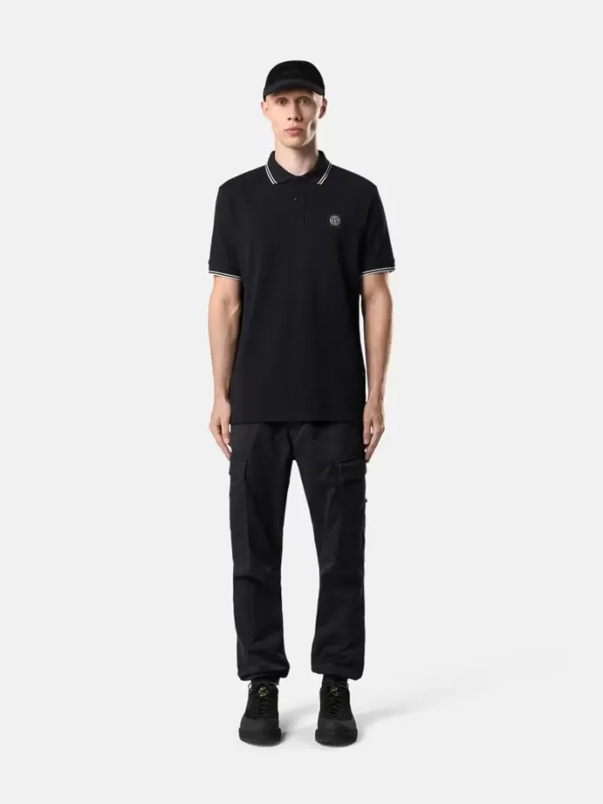 Polo à manches courtes slim fit avec détails rayés Polo à manches courtes slim fit avec détails rayés