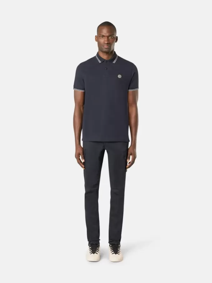 Polo à manches courtes slim fit avec détails rayés Polo à manches courtes slim fit avec détails rayés