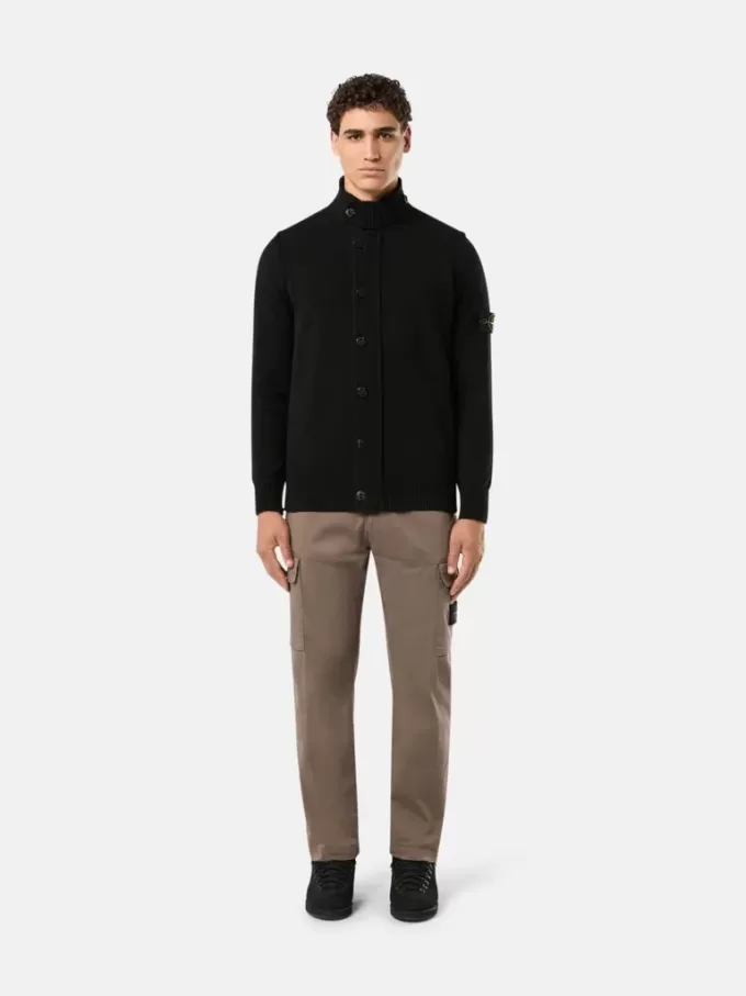 Pull boutonné avec bords en feutre Pull boutonné avec bords en feutre