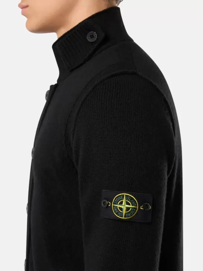 Pull boutonné avec bords en feutre Pull boutonné avec bords en feutre