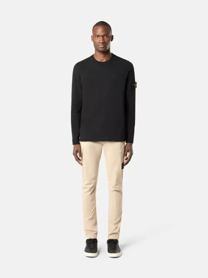 Pull à col rond avec petits détails roulés