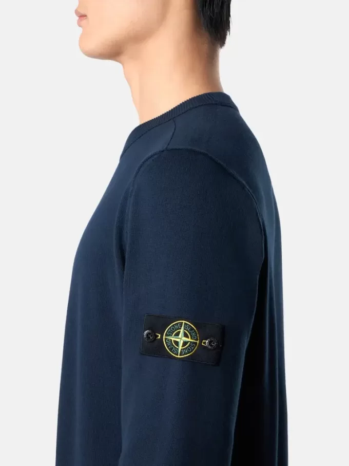 Pull à col rond avec petits détails roulés
