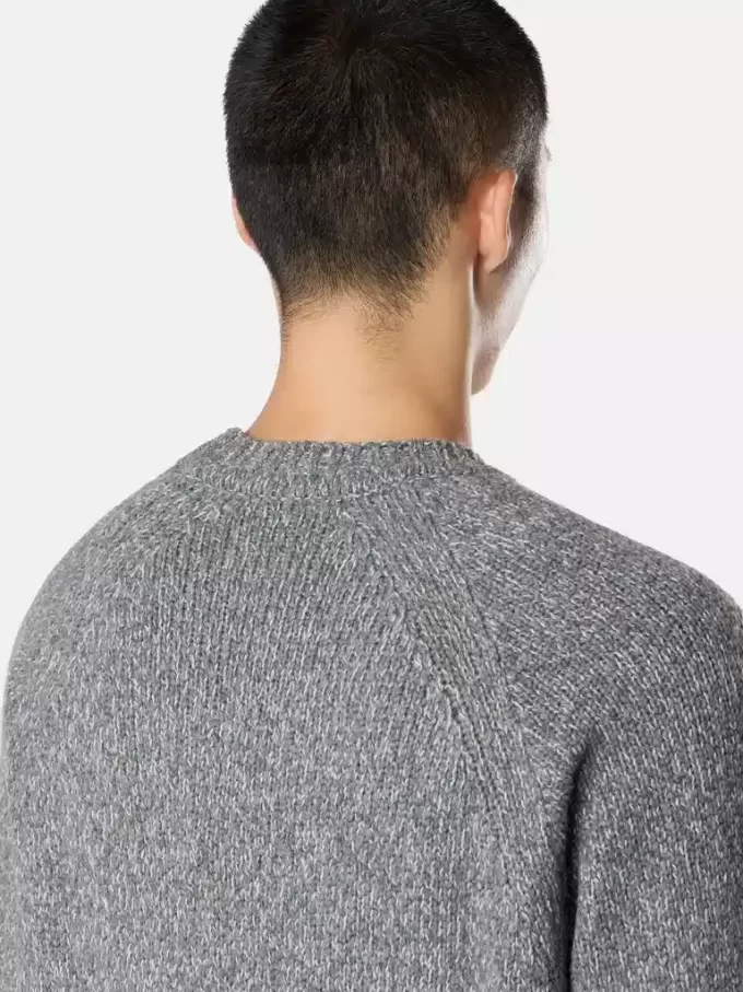 Pull à col rond et manches raglan