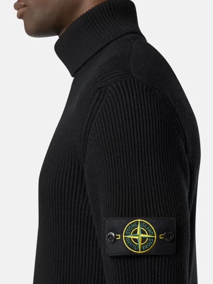 Pull à col roulé avec bords finement côtelés