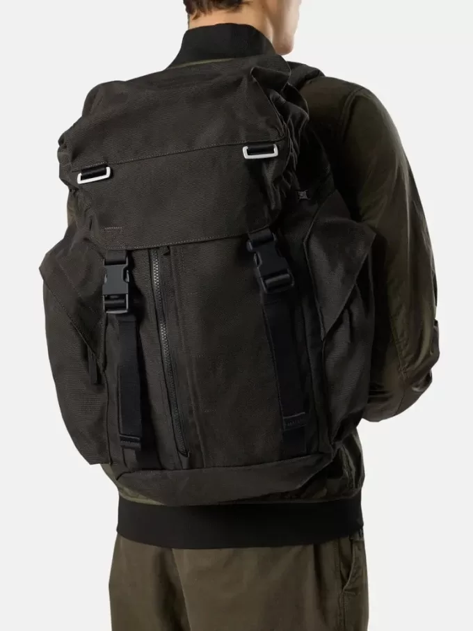 Sac à dos avec multiples poches et bretelles rembourrées Sac à dos avec multiples poches et bretelles rembourrées
