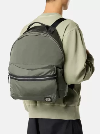 Sac à dos avec poche avant et doublure ripstop Sac à dos avec poche avant et doublure ripstop
