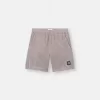 Short de bain coupe classique avec poches et doublure en maille. Short de bain coupe classique avec poches et doublure en maille.