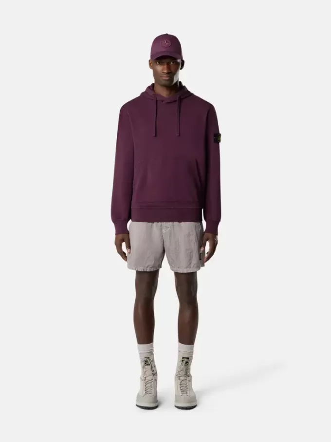 Short de bain coupe classique avec poches et doublure en maille. Short de bain coupe classique avec poches et doublure en maille.