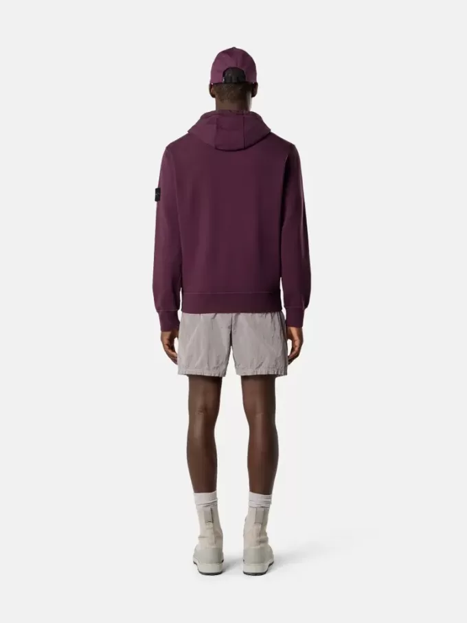 Short de bain coupe classique avec poches et doublure en maille. Short de bain coupe classique avec poches et doublure en maille.