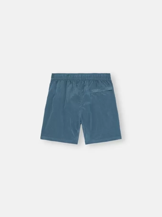 Short de bain coupe classique avec poches et doublure en maille. Short de bain coupe classique avec poches et doublure en maille.