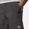 Short de bain mi-long à coupe classique avec poches Short de bain mi-long à coupe classique avec poches