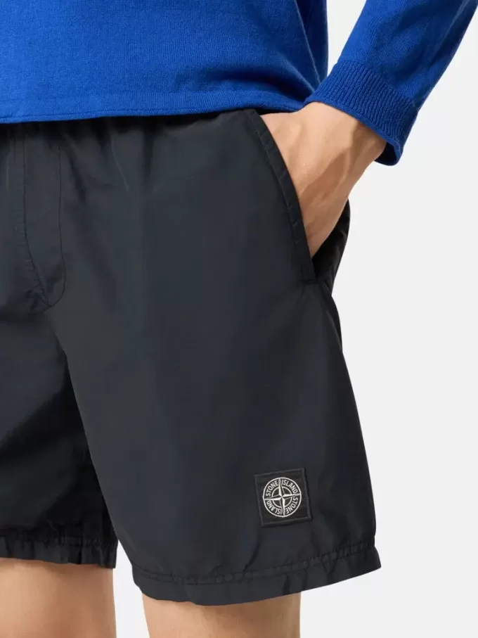 Short de bain mi-long à coupe classique avec poches