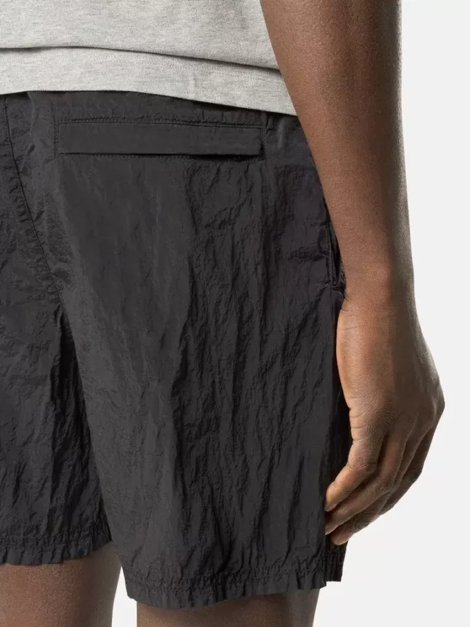Short de bain mi-long à coupe classique avec poches Short de bain mi-long à coupe classique avec poches