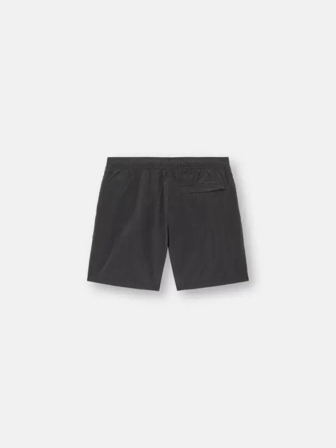 Short de bain mi-long à coupe classique avec poches Short de bain mi-long à coupe classique avec poches