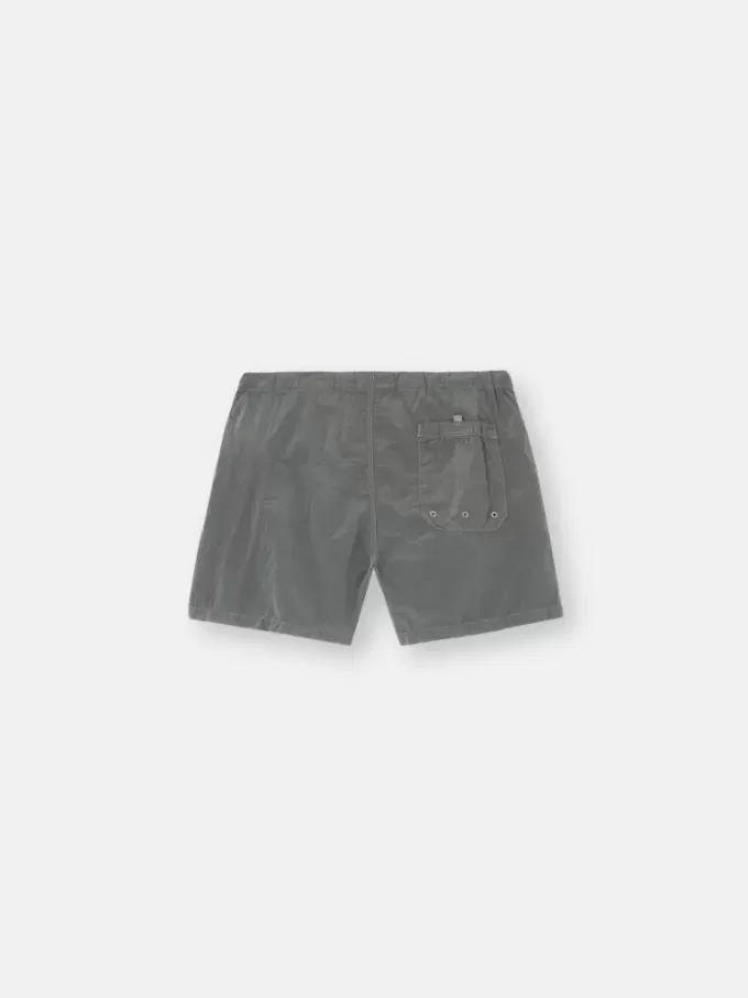 Short de bain slim fit avec poches et doublure en maille Short de bain slim fit avec poches et doublure en maille