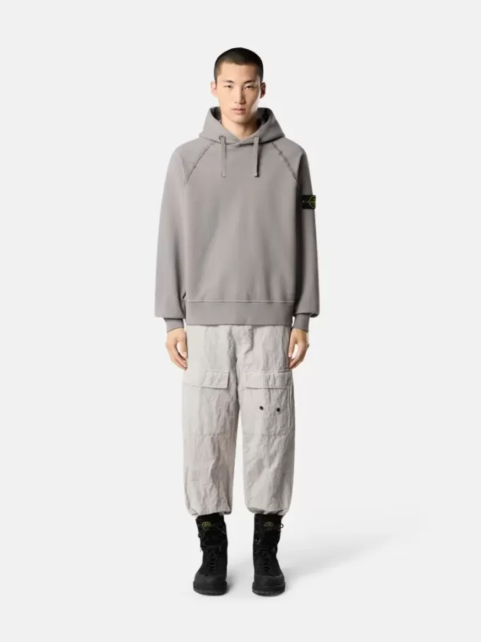 Sweat à capuche oversize avec manches raglan.