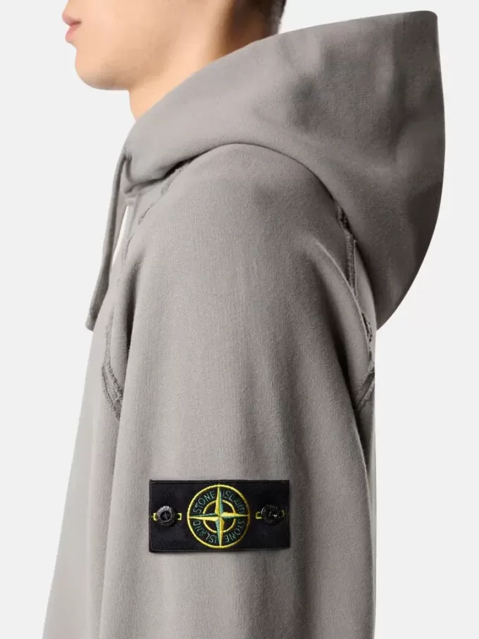 Sweat à capuche oversize avec manches raglan.