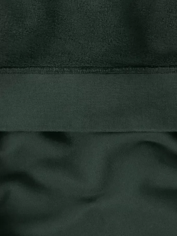 Sweat-shirt à capuche coupe classique avec poche kangourou.