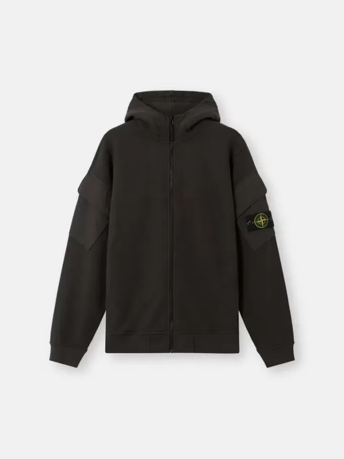Sweat-shirt à capuche et fermeture éclair, coupe classique, avec poches sur les manches.