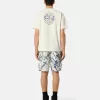 T-shirt à manches courtes avec imprimé « Compass Camo » T-shirt à manches courtes avec imprimé « Compass Camo »