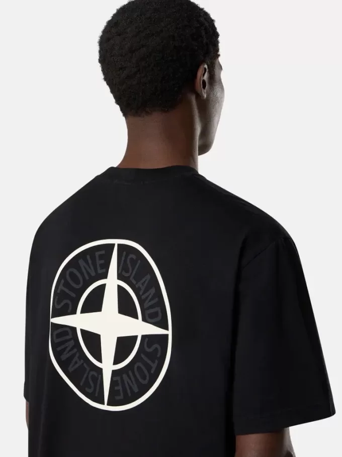 T-shirt à manches courtes et coupe classique avec imprimé « 02 Industrial Logos » T-shirt à manches courtes et coupe classique avec imprimé « 02 Industrial Logos »