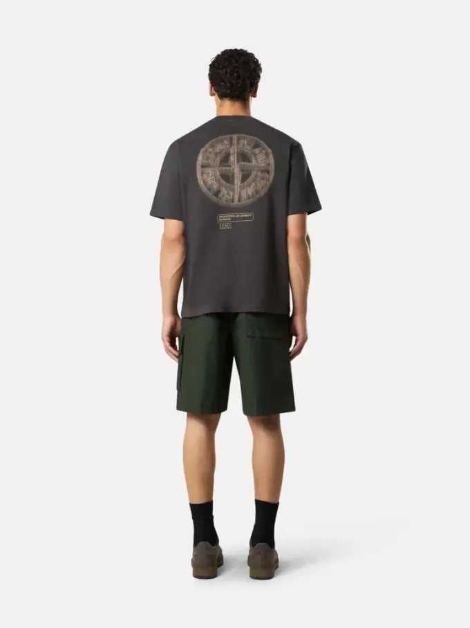 T-shirt à manches courtes et coupe classique avec imprimé « Bleeding Numbers » T-shirt à manches courtes et coupe classique avec imprimé « Bleeding Numbers »