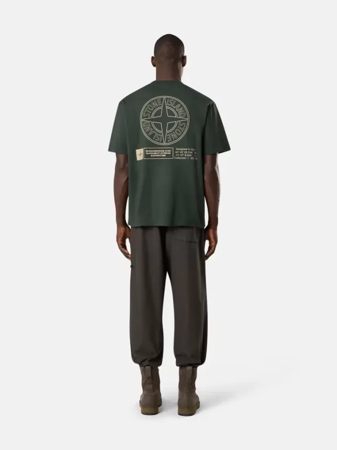 T-shirt à manches courtes et coupe classique avec imprimé « Industrial » T-shirt à manches courtes et coupe classique avec imprimé « Industrial »