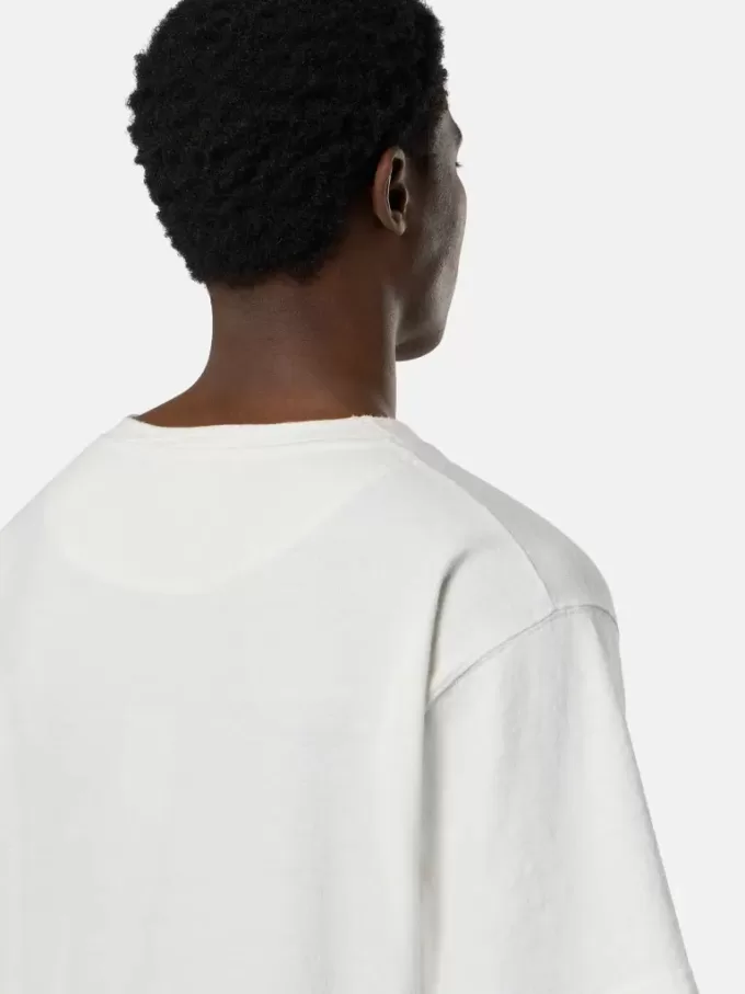 T-shirt à manches courtes et coupe classique avec imprimé inspiré des archives T-shirt à manches courtes et coupe classique avec imprimé inspiré des archives