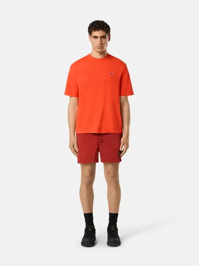 T-shirt à manches courtes et coupe classique avec patch Compass