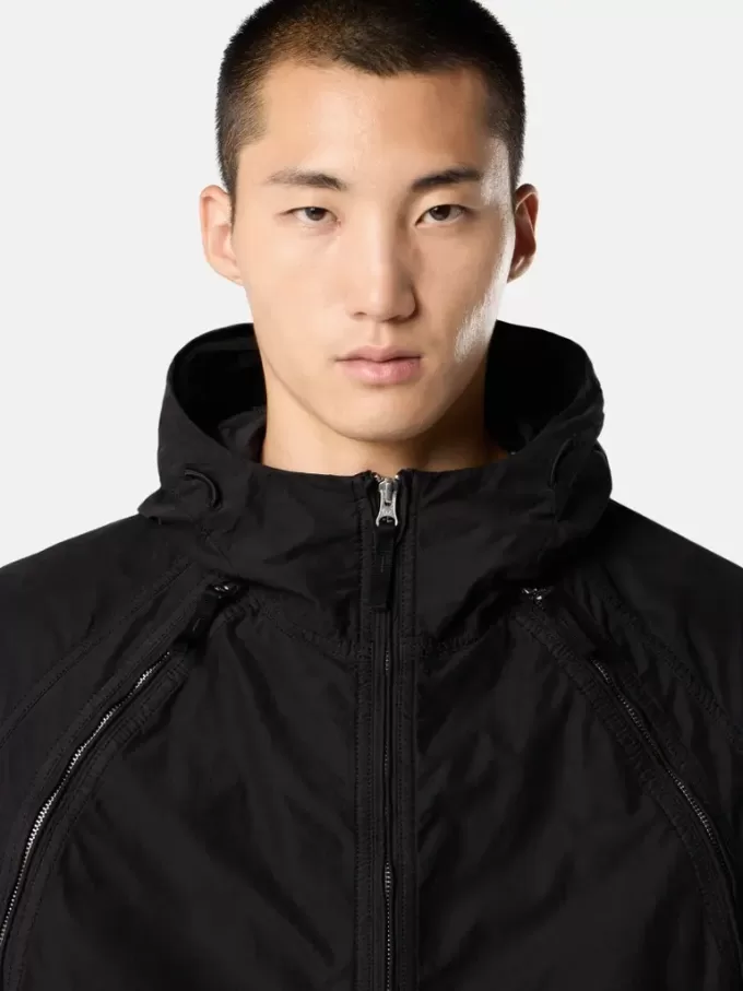 Veste à capuche avec poches anti-chute et zippées Veste à capuche avec poches anti-chute et zippées